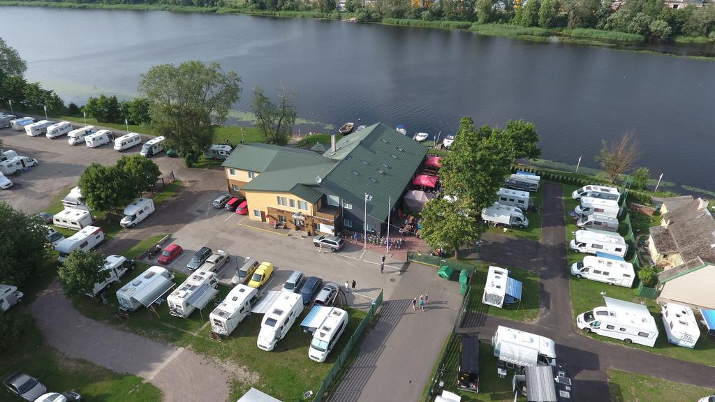 Konse Motel And Caravan Camping Пярну